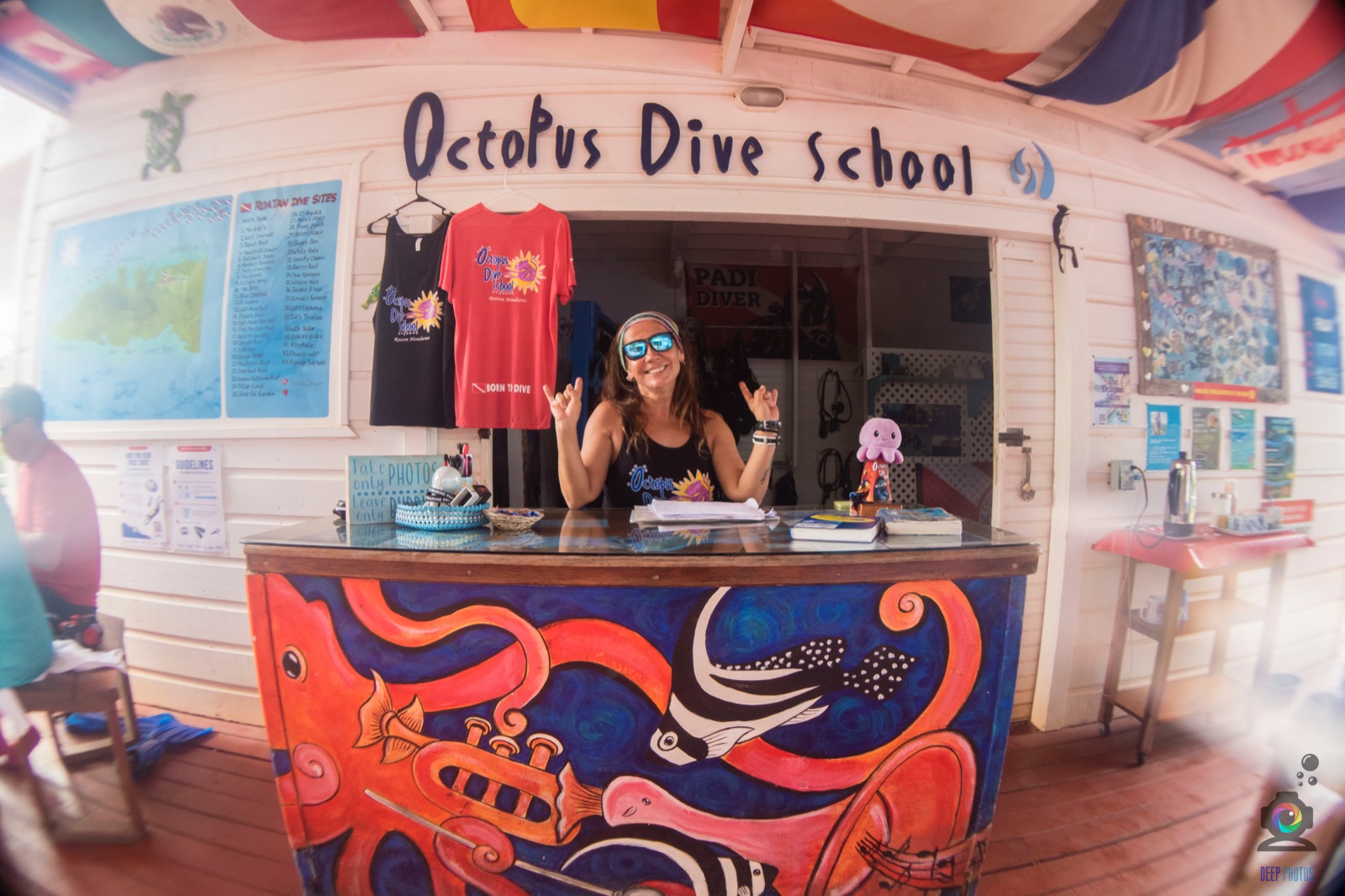 Octopus Dive school Scuba Diving Roatan, Honduras