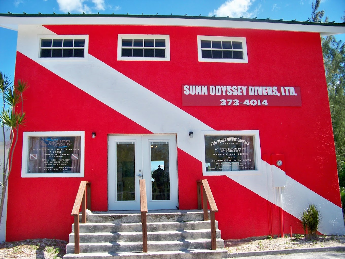 Sunn Odyssey Divers Scuba Diving Grand Bahama, Bahamas